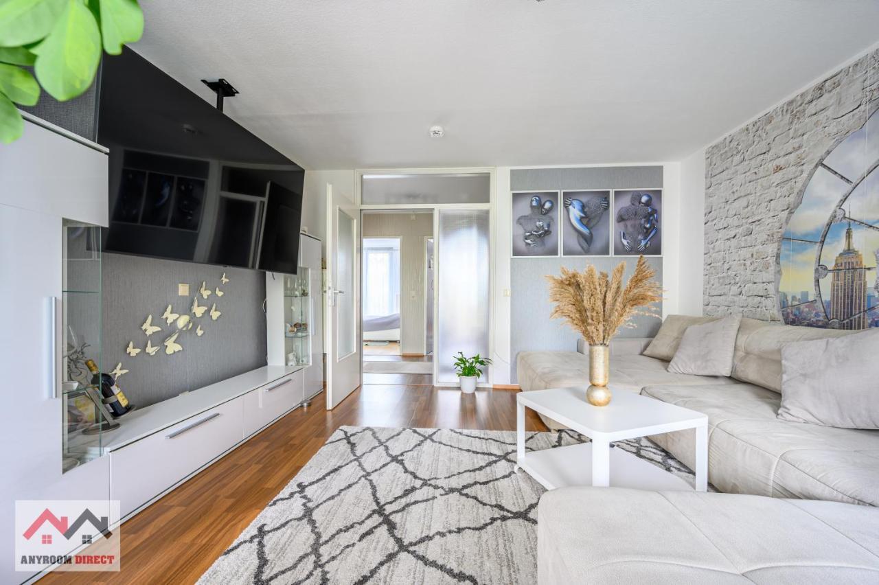 Anyroomdirect Private Apartments Near Hannover Exhibition Room Agency Exterior photo